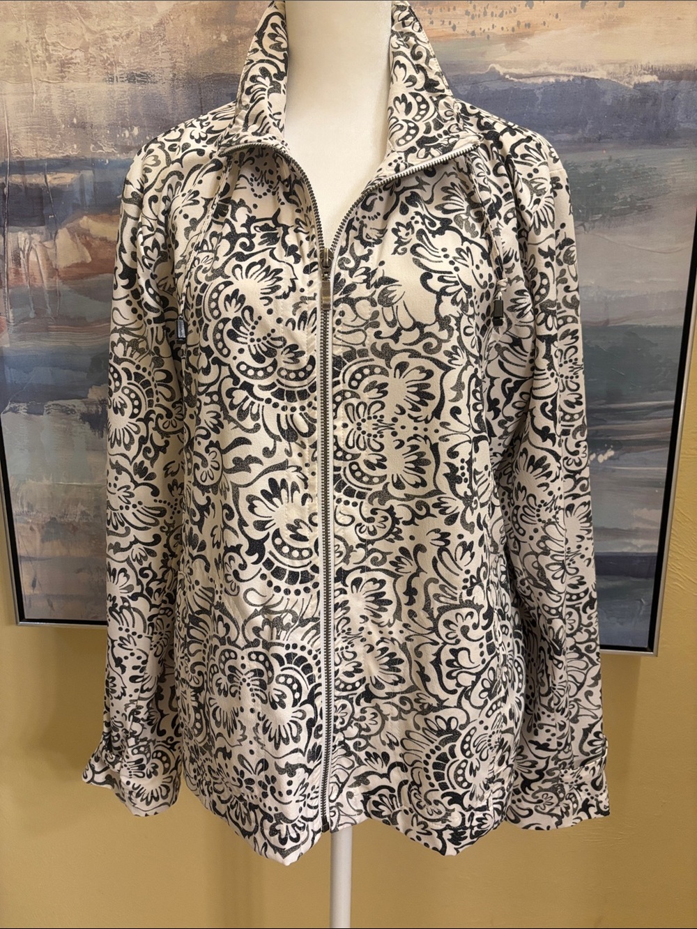 Floral-Print Zip Front Bomber Jacket in Cream and Black